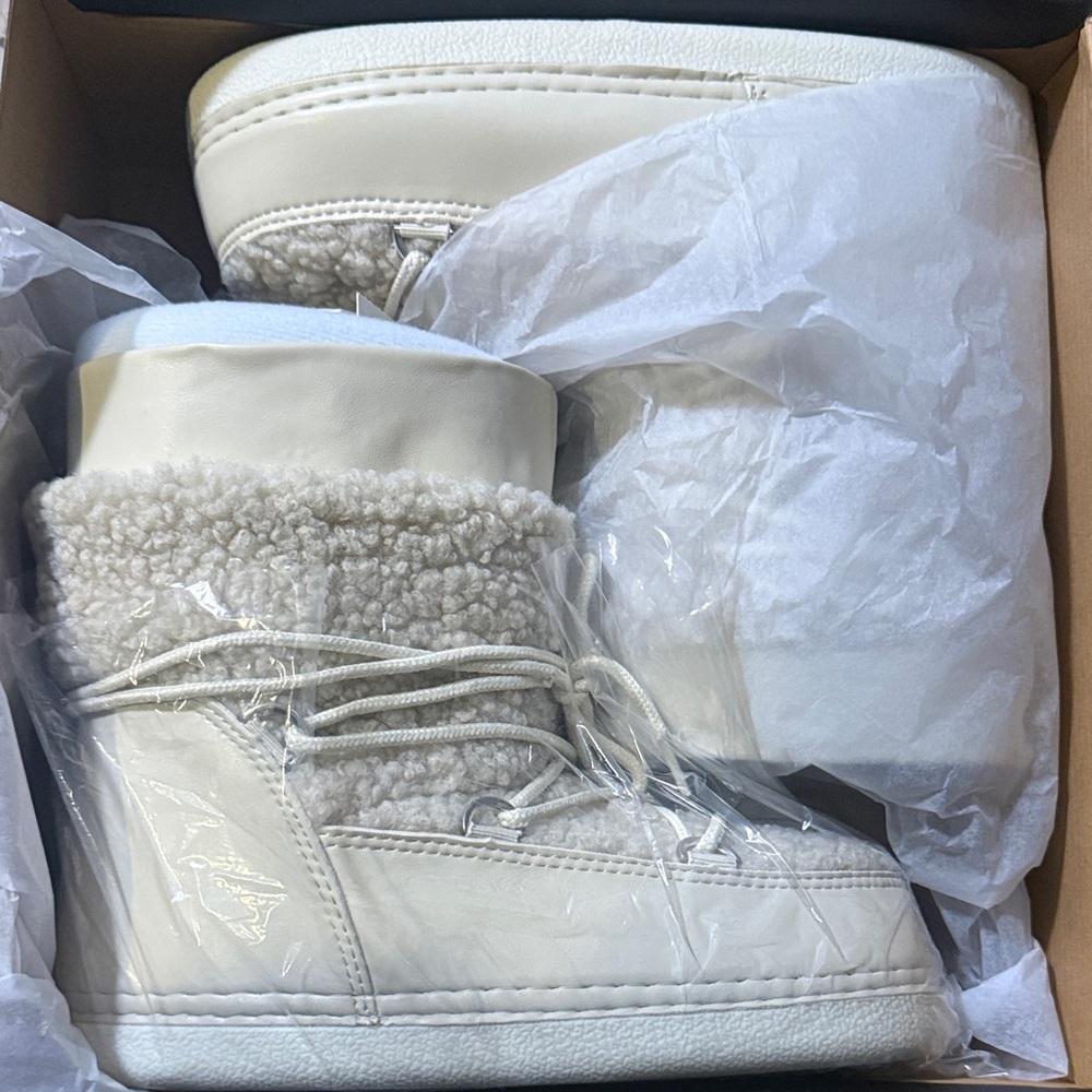 Cozy Cream Shearling Boots